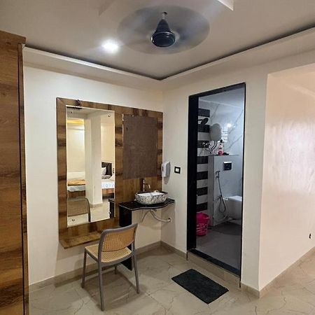 Royal Pure Veg Restaurant And Lodging Hotel Ambegaon Luaran gambar