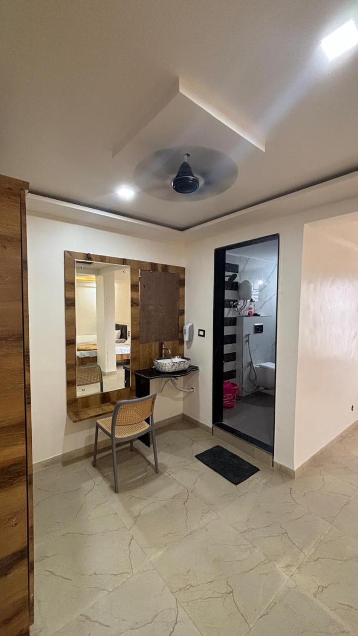 Royal Pure Veg Restaurant And Lodging Hotel Ambegaon Luaran gambar