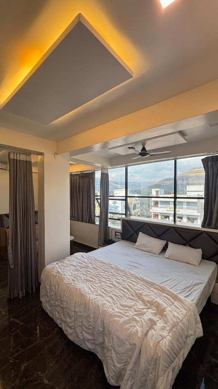 Royal Pure Veg Restaurant And Lodging Hotel Ambegaon Luaran gambar